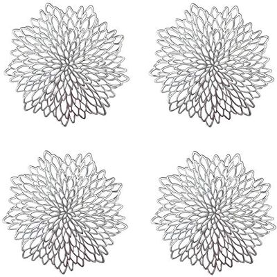 Spldsun Lot de 4 sets de table ronds argentés en vinyle pressé pour isolation thermique des assiettes à dîner, décoration de table (argenté) Spldsun Lot de 4 sets de table ronds argentés en vinyle pressé pour isolation thermique des assiettes à dîner, décoration de table (argenté)