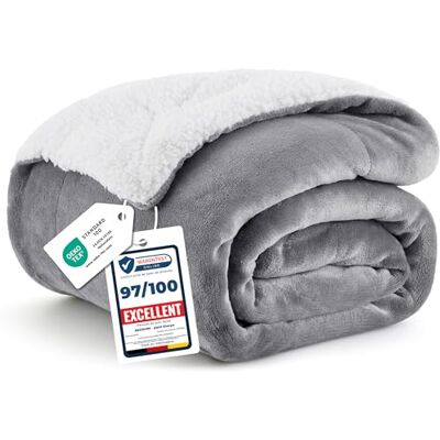 Bedsure Plaid Canape Sherpa Couverture Polaire Jete Gris 150x200, 2 Personnes Doux et Chaude Bedsure Plaid Canape Sherpa Couverture Polaire Jete Gris 150x200, 2 Personnes Doux et Chaude