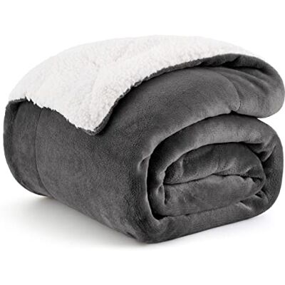 Bedsure Plaid Canape Couverture Polaire Jete de Canape Anthracite 150x200, Plaid Canapé Sherpa 2 Personnes Doux et Chaude Bedsure Plaid Canape Couverture Polaire Jete de Canape Anthracite 150x200, Plaid Canapé Sherpa 2 Personnes Doux et Chaude