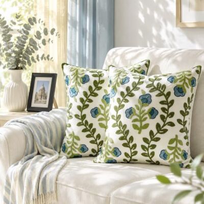 Alysheer Lot de 2 housses de coussin décoratives brodées de style rustique en toile de coton pour canapé, chambre à coucher, 45,7 x 45,7 cm, motif cottage floral et feuilles vertes (fleurs bleues) Alysheer Lot de 2 housses de coussin décoratives brodées de style rustique en toile de coton pour canapé, chambre à coucher, 45,7 x 45,7 cm, motif cottage floral et feuilles vertes (fleurs bleues)