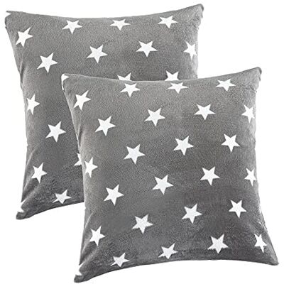 MALIKA Nicky-Teddy Lot de 2 housses de coussin en polaire corail toucher cachemire et étoiles Dimensions : 40 x 40 cm Motif : étoiles Gris MALIKA Nicky-Teddy Lot de 2 housses de coussin en polaire corail toucher cachemire et étoiles Dimensions : 40 x 40 cm Motif : étoiles Gris