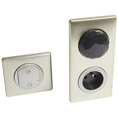 Legrand 067770 Pack de Démarrage Installation Connectée Céliane avec Netatmo, 1 Prise Control, 1 Commande Départ/Arrivée, Titane Legrand 067770 Pack de Démarrage Installation Connectée Céliane avec Netatmo, 1 Prise Control, 1 Commande Départ/Arrivée, Titane