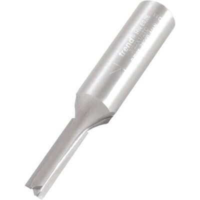 TREND Fraise à défoncer professionnelle à deux cannelures Diamètre : 6,3 mm Longueur de coupe : 25 mm Pointe en carbure de tungstène TREND Fraise à défoncer professionnelle à deux cannelures Diamètre : 6,3 mm Longueur de coupe : 25 mm Pointe en carbure de tungstène