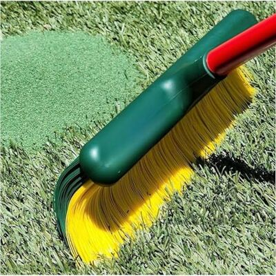 Yaqor Brosse gazon artificielle, balayeuse ou coiffeuse gazon artificiel, balai ou râteau gazon artificiel sans manche. Idéal accessoire de jardin compatible avec tout type de filetage. Yaqor Brosse gazon artificielle, balayeuse ou coiffeuse gazon artificiel, balai ou râteau gazon artificiel sans manche. Idéal accessoire de jardin compatible avec tout type de filetage.