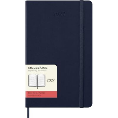 Moleskine Agenda journalier 2027, couverture rigide, 12 mois avec fermeture élastique, grand format 13 x 21 cm, bleu saphir Moleskine Agenda journalier 2027, couverture rigide, 12 mois avec fermeture élastique, grand format 13 x 21 cm, bleu saphir