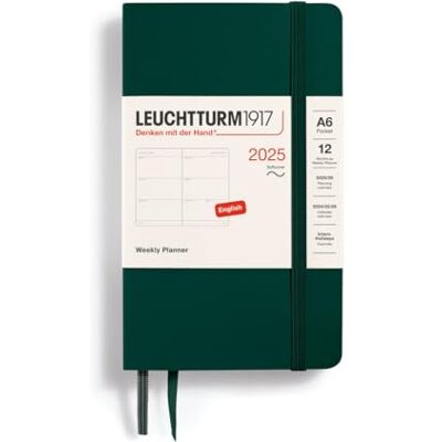 LEUCHTTURM1917 370685 Agenda semainier 2025 de poche, format A6, à couverture souple, 12 mois, ligné, vert forêt LEUCHTTURM1917 370685 Agenda semainier 2025 de poche, format A6, à couverture souple, 12 mois, ligné, vert forêt