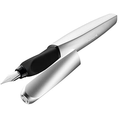 Pelikan 947366 Twist Stylo-plume (universel pour droitiers et gauchers), argent, 1 pièce (1 paquet) Pelikan 947366 Twist Stylo-plume (universel pour droitiers et gauchers), argent, 1 pièce (1 paquet)