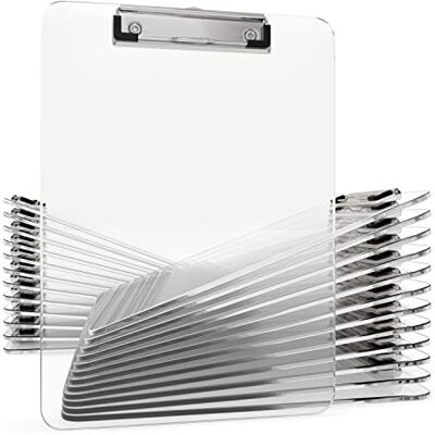 Kiggos Lot de 25 planchettes à pince en plastique transparent en acrylique transparent avec clip en métal à profil bas 31,8 x 22,9 cm pour salle de classe avec crochet de suspension – Peut contenir 100 Kiggos Lot de 25 planchettes à pince en plastique transparent en acrylique transparent avec clip en métal à profil bas 31,8 x 22,9 cm pour salle de classe avec crochet de suspension – Peut contenir 100