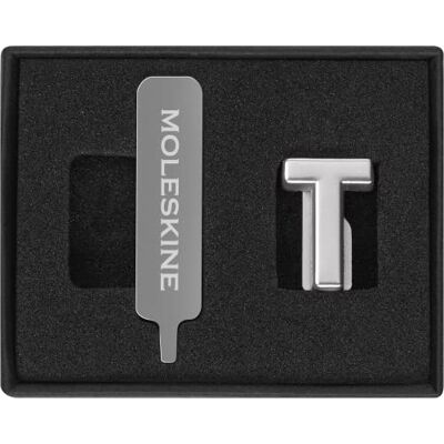 Moleskine Pins pour Carnet ou Agenda Lettre T, Épingle Lettres, Personnalisez la Fermeture avec un Élastique, Idées de Cadeaux Personnalisés, Couleur Argent Moleskine Pins pour Carnet ou Agenda Lettre T, Épingle Lettres, Personnalisez la Fermeture avec un Élastique, Idées de Cadeaux Personnalisés, Couleur Argent