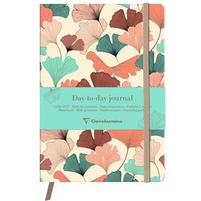 Clairefontaine 116255C Gaïa beige, DaytoDay journal A5 14,8x21 cm, 192 pages, dot, pochette à soufflet au dos, marquepage, fermeture élastique, ass. Clairefontaine 116255C Gaïa beige, DaytoDay journal A5 14,8x21 cm, 192 pages, dot, pochette à soufflet au dos, marquepage, fermeture élastique, ass.