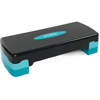 TREXO Step d'aérobic 68 x 28 cm Pour entraînement cardio et fitness Hauteur réglable de 15 à 20 cm Durable En polypropylène et TPR Qualité supérieure Bleu TREXO Step d'aérobic 68 x 28 cm Pour entraînement cardio et fitness Hauteur réglable de 15 à 20 cm Durable En polypropylène et TPR Qualité supérieure Bleu