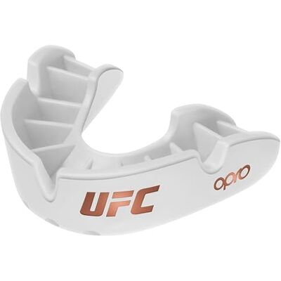 Opro Bronze Level UFC Sports Protège-dents Essential Fit Blanc Adulte et Protège-dents facile à installer pour rugby, hockey ou boxe Protection améliorée MMA Opro Bronze Level UFC Sports Protège-dents Essential Fit Blanc Adulte et Protège-dents facile à installer pour rugby, hockey ou boxe Protection améliorée MMA