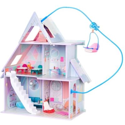 L.O.L. Surprise! OMG Winter Cottage Ensemble de Jeu + de 45 Surprises Maison de Poupée avec Téléski, Chambre, Salle de Bain, Salon, Cuisine, Meubles Transformables Enfants de 4 ans et Plus L.O.L. Surprise! OMG Winter Cottage Ensemble de Jeu + de 45 Surprises Maison de Poupée avec Téléski, Chambre, Salle de Bain, Salon, Cuisine, Meubles Transformables Enfants de 4 ans et Plus