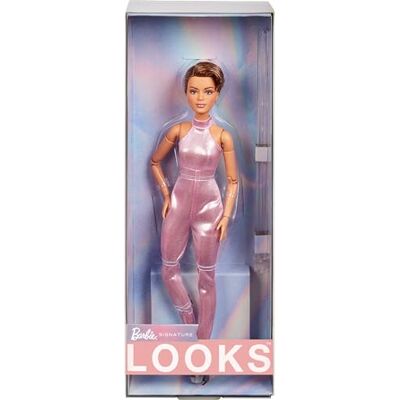 Barbie Signature Looks Poupée articulée à cheveux courts avec singe rose, jouet de collection de mode, cadeau +16 ans (Mattel HRM14) Barbie Signature Looks Poupée articulée à cheveux courts avec singe rose, jouet de collection de mode, cadeau +16 ans (Mattel HRM14)