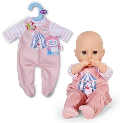 BABY born Romper – Poppenpak met lange mouwen & circusmotief – Hoogwaardige poppenkleding – Accessoire voor poppen van 36 cm BABY born Romper – Poppenpak met lange mouwen & circusmotief – Hoogwaardige poppenkleding – Accessoire voor poppen van 36 cm
