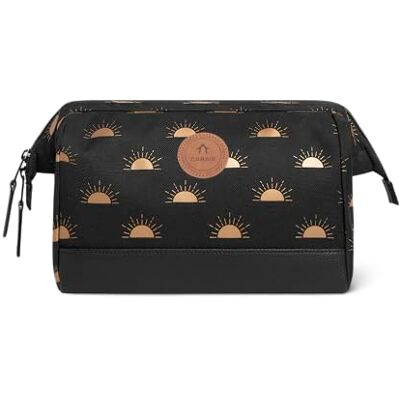 Cabaïa CABAIA Grande Trousse de Toilette 5L Femme Vanity Voyage Déperlant Ouverture grand angle · 2 poches intérieures · Format voyage · Design français · Certifié Vegan Cabaïa CABAIA Grande Trousse de Toilette 5L Femme Vanity Voyage Déperlant Ouverture grand angle · 2 poches intérieures · Format voyage · Design français · Certifié Vegan