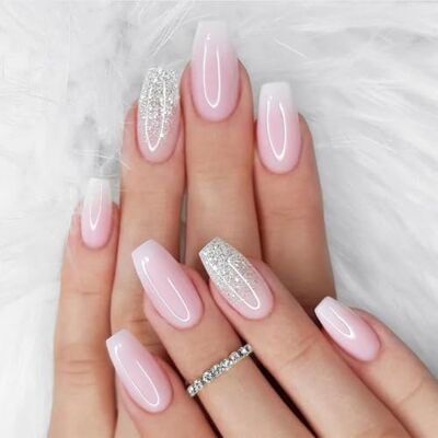 LZKHEH Lot de 24 faux ongles press on en acrylique de taille moyenne, rose pailleté, manucure française, couverture complète, pour femmes et filles. LZKHEH Lot de 24 faux ongles press on en acrylique de taille moyenne, rose pailleté, manucure française, couverture complète, pour femmes et filles.