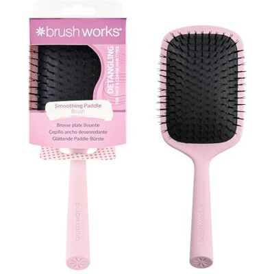 Brushworks Brosse à cheveux lisse Poils doubles pour démêler et masser le cuir chevelu sans effort Idéale pour les cheveux épais, épais et crépus Fabriquée à partir de 66% de matériaux recyclés Brushworks Brosse à cheveux lisse Poils doubles pour démêler et masser le cuir chevelu sans effort Idéale pour les cheveux épais, épais et crépus Fabriquée à partir de 66% de matériaux recyclés