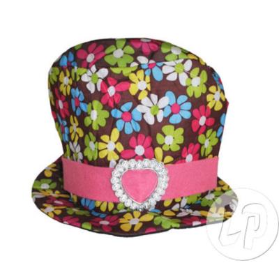 chapeau de femme à fleurs avec bandeau coeur rose chapeau de femme à fleurs avec bandeau coeur rose