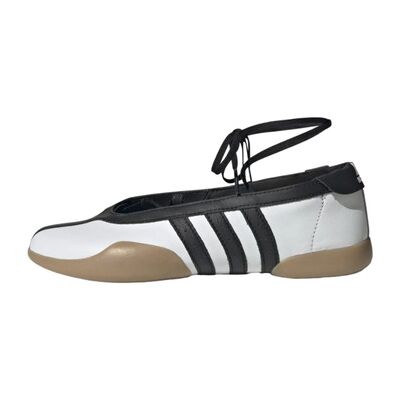 Baskets basses adidas Taekwondo Mei Ballet White Black Multicolore 36,37 1/3,38,38 2/3,39 1/3,42,42 2/3 Dames Baskets basses adidas Taekwondo Mei Ballet White Black Multicolore 36,37 1/3,38,38 2/3,39 1/3,42,42 2/3 Dames