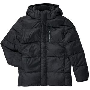 Doudounes enfants Calvin Klein Jeans ESSENTIAL SHORT PUFFER JACKET Noir 4 ans,6 ans,8 ans,10 ans Jongens Doudounes enfants Calvin Klein Jeans ESSENTIAL SHORT PUFFER JACKET Noir 4 ans,6 ans,8 ans,10 ans Jongens