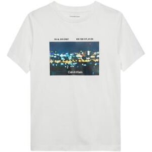 T-shirt enfant Calvin Klein Jeans IB0IB02630YAF Blanc 4 ans,6 ans,8 ans,10 ans,12 ans,14 ans,16 ans Jongens T-shirt enfant Calvin Klein Jeans IB0IB02630YAF Blanc 4 ans,6 ans,8 ans,10 ans,12 ans,14 ans,16 ans Jongens