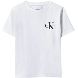 T-shirt enfant Calvin Klein Jeans CHEST MONO LOGO SS T-SHIRT Blanc 4 ans,6 ans,8 ans Jongens T-shirt enfant Calvin Klein Jeans CHEST MONO LOGO SS T-SHIRT Blanc 4 ans,6 ans,8 ans Jongens