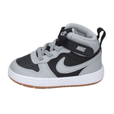 Baskets montantes enfant Nike - Gris 21,23 1/2,26,27 Jongens Baskets montantes enfant Nike - Gris 21,23 1/2,26,27 Jongens