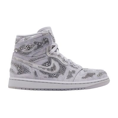 Baskets montantes Nike Jordan 1 Retro High OG Swarovski Vast Grey (Women's) Gris 36 1/2,39 Heren Baskets montantes Nike Jordan 1 Retro High OG Swarovski Vast Grey (Women's) Gris 36 1/2,39 Heren