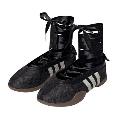 Baskets adidas Taekwondo Mei Ballet Liberty London Black Floral Gum Noir 36 2/3,37 1/3,38,38 2/3,39 1/3,40,40 2/3,41 1/3 Heren Baskets adidas Taekwondo Mei Ballet Liberty London Black Floral Gum Noir 36 2/3,37 1/3,38,38 2/3,39 1/3,40,40 2/3,41 1/3 Heren