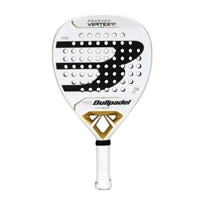 Raquettes de Padel Bullpadel Delfi Brea Vertex 04 Pro Line W 2025 Blanc Unique Dames Raquettes de Padel Bullpadel Delfi Brea Vertex 04 Pro Line W 2025 Blanc Unique Dames