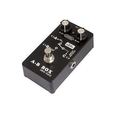 Belcat ABS-520 A/B Switcher 1->2 / 2->1, Pédale d'effet, Noir Belcat ABS-520 A/B Switcher 1->2 / 2->1, Pédale d'effet, Noir