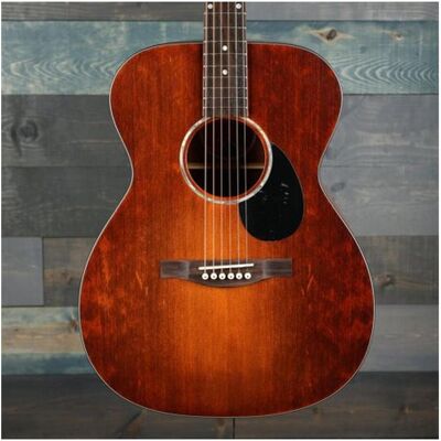 Eastman Guitars Eastman PCH1-OM, Classic (Guitare western, Dos et éclisses en acajou, Pont en palissandre, Selle et barre en os, Table d'harmonie en épicéa de Sitka massif, Touche en palissandre), Guitare, Marron Eastman Guitars Eastman PCH1-OM, Classic (Guitare western, Dos et éclisses en acajou, Pont en palissandre, Selle et barre en os, Table d'harmonie en épicéa de Sitka massif, Touche en palissandre), Guitare, Marron