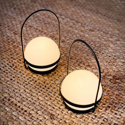 Lanterne LED rechargeable Summer, 2 pièces, noir - Dyberg Larsen - Terrasse - Moderne - Métal - Boule Lanterne LED rechargeable Summer, 2 pièces, noir - Dyberg Larsen - Terrasse - Moderne - Métal - Boule