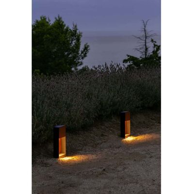 Lab B35 Borne de Jardin Graphite Grey/Rust Texture - Marset - Métal Lab B35 Borne de Jardin Graphite Grey/Rust Texture - Marset - Métal