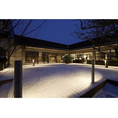 Flindt Garden Lampe de jardin LED Short 2700K avec piquet + Connecteur Louis Poulsen - Terrasse - Aluminium Flindt Garden Lampe de jardin LED Short 2700K avec piquet + Connecteur Louis Poulsen - Terrasse - Aluminium