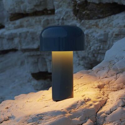 Lampe à poser LED rechargeable Bellhop, bleue, 21 cm, à intensité variable, FLOS - Salon / séjour - Design - Plastique - Rond Lampe à poser LED rechargeable Bellhop, bleue, 21 cm, à intensité variable, FLOS - Salon / séjour - Design - Plastique - Rond