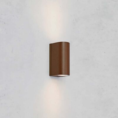 Applique d'extérieur LED Alor, marron, à 2 lampes, IP65, à intensité variable Markslöjd - Scandinave - Aluminium - Multi-ampoules Applique d'extérieur LED Alor, marron, à 2 lampes, IP65, à intensité variable Markslöjd - Scandinave - Aluminium - Multi-ampoules