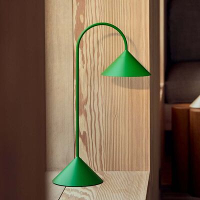 Lampe à poser LED rechargeable Grasp, verte, hauteur 47 cm, métal - FRANDSEN - Balcon - Design - À ampoule unique Lampe à poser LED rechargeable Grasp, verte, hauteur 47 cm, métal - FRANDSEN - Balcon - Design - À ampoule unique