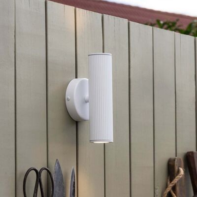 Applique murale Hubble, blanche, hauteur 21 cm, IP44 - Globen Lighting - Terrasse - Aluminium - Multi-ampoules Applique murale Hubble, blanche, hauteur 21 cm, IP44 - Globen Lighting - Terrasse - Aluminium - Multi-ampoules