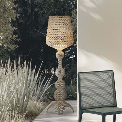 Lampadaire d'extérieur LED Kabuki, gris tourterelle, IP44, à intensité variable Kartell - Design - Plastique - À ampoule unique Lampadaire d'extérieur LED Kabuki, gris tourterelle, IP44, à intensité variable Kartell - Design - Plastique - À ampoule unique