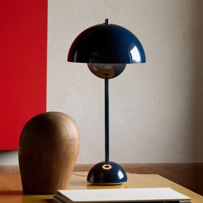 Lampe à poser Flowerpot VP3, bleu acier, 50 cm - &TRADITION; - Salon / séjour - Design - Métal - À ampoule unique Lampe à poser Flowerpot VP3, bleu acier, 50 cm - &TRADITION; - Salon / séjour - Design - Métal - À ampoule unique