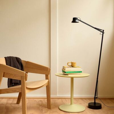 Lampadaire LED Dedicate noir, à intensité variable, en aluminium - Muuto - Salon / séjour - Moderne - À ampoule unique Lampadaire LED Dedicate noir, à intensité variable, en aluminium - Muuto - Salon / séjour - Moderne - À ampoule unique