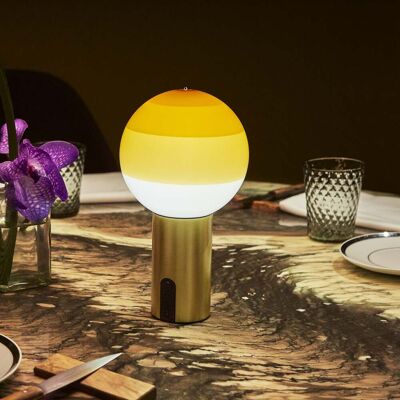 Lampe de table portable Dipping Light ambre de Marset Lampe de table portable Dipping Light ambre de Marset