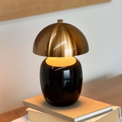 Lampe à poser LED Manhatten, noir/laiton - Dyberg Larsen - Salon / séjour - Scandinave - Céramique - Rond Lampe à poser LED Manhatten, noir/laiton - Dyberg Larsen - Salon / séjour - Scandinave - Céramique - Rond