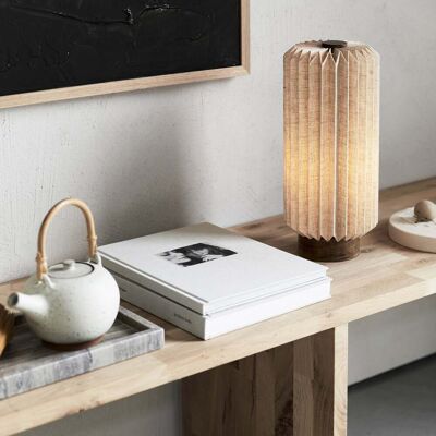 Watt & VEKE Alba Lampe de Table - Lin Naturel, Bois de Mangue Foncé, Lumière Douce Watt & VEKE Alba Lampe de Table - Lin Naturel, Bois de Mangue Foncé, Lumière Douce