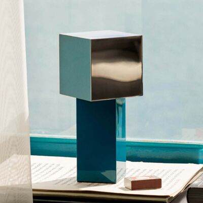 Lampe à poser portable Pivot ATD7 Bleu Argent - &Tradition; - Salon / séjour - Design - Métal - Avec abat-jour Lampe à poser portable Pivot ATD7 Bleu Argent - &Tradition; - Salon / séjour - Design - Métal - Avec abat-jour