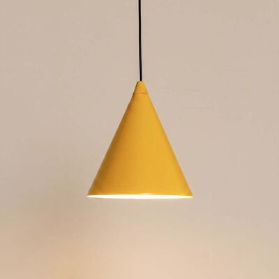 Suspension de forme conique en métal jaune, Ø 24 cm - ALDEX - Salle à manger - À ampoule unique Suspension de forme conique en métal jaune, Ø 24 cm - ALDEX - Salle à manger - À ampoule unique