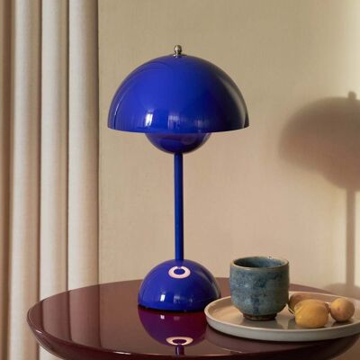 &Tradition VP9 Bleu Cobalt - Lampe de table rechargeable portable &Tradition VP9 Bleu Cobalt - Lampe de table rechargeable portable