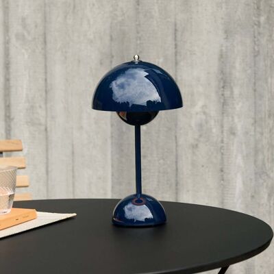 Lampe à poser LED Flowerpot VP9 bleu acier IP44, &TRADITION; - Salon / séjour - Design - Plastique - Avec abat-jour Lampe à poser LED Flowerpot VP9 bleu acier IP44, &TRADITION; - Salon / séjour - Design - Plastique - Avec abat-jour